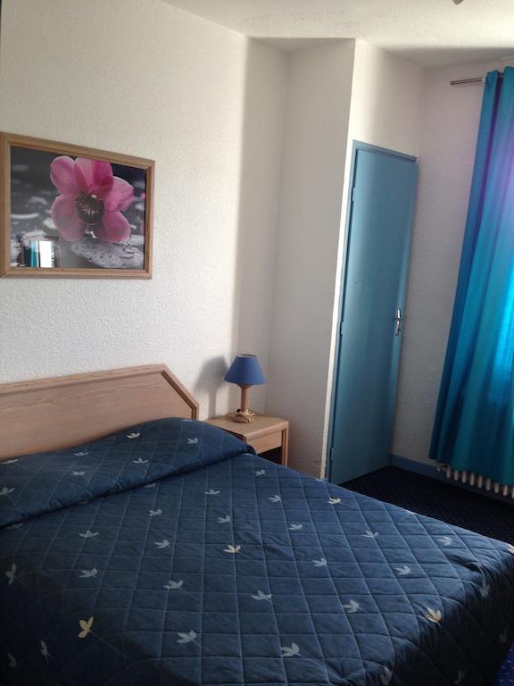 Hotel De La Poste Douvaine Szoba fotó