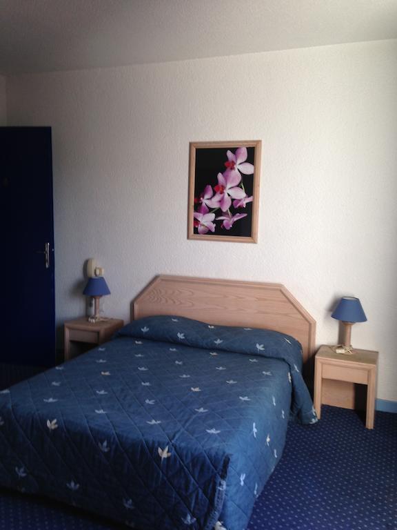 Hotel De La Poste Douvaine Szoba fotó